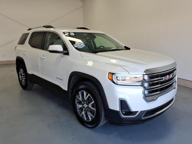 2023 GMC Acadia SLT in White Frost Tricoat — front three-quarter view