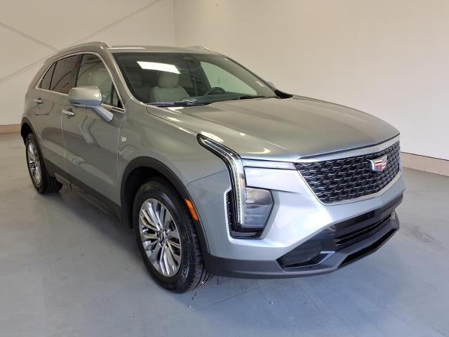 2025 Cadillac XT4 Premium Luxury in Argent Silver Metallic — front three-quarter view