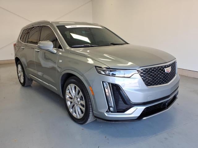2024 Cadillac XT6 Premium Luxury in Argent Silver Metallic — front three-quarter view